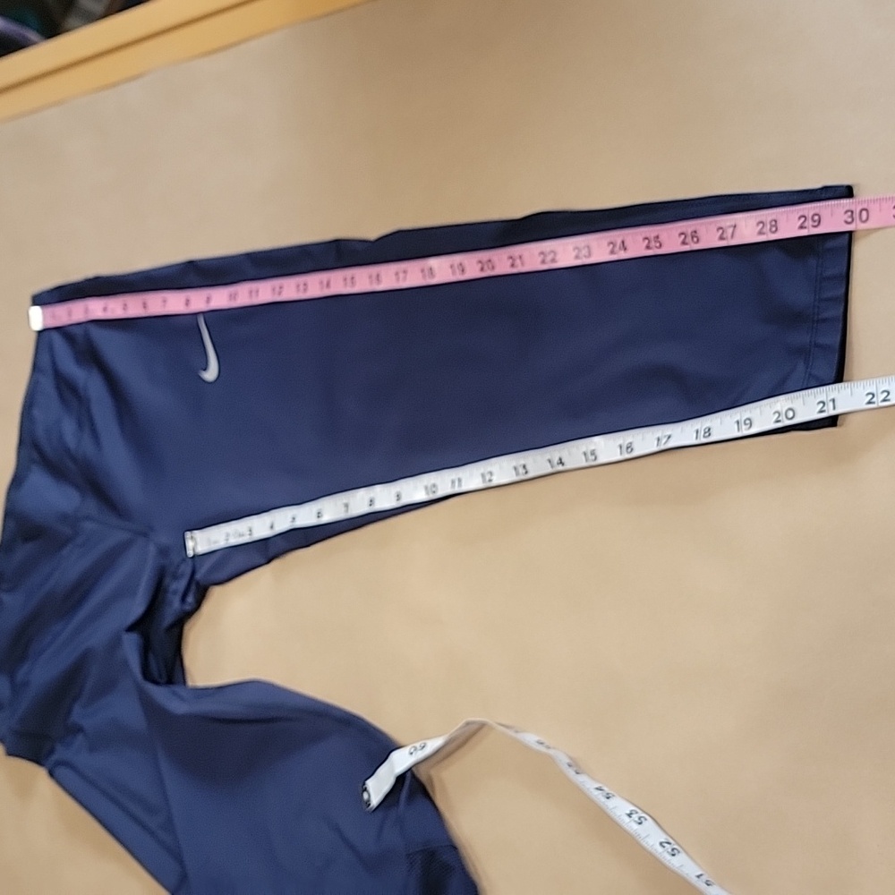 Nike Size L Navy Blue Racer Crop Leggings (Running Essential Crop Capri) - Picture 10 of 15